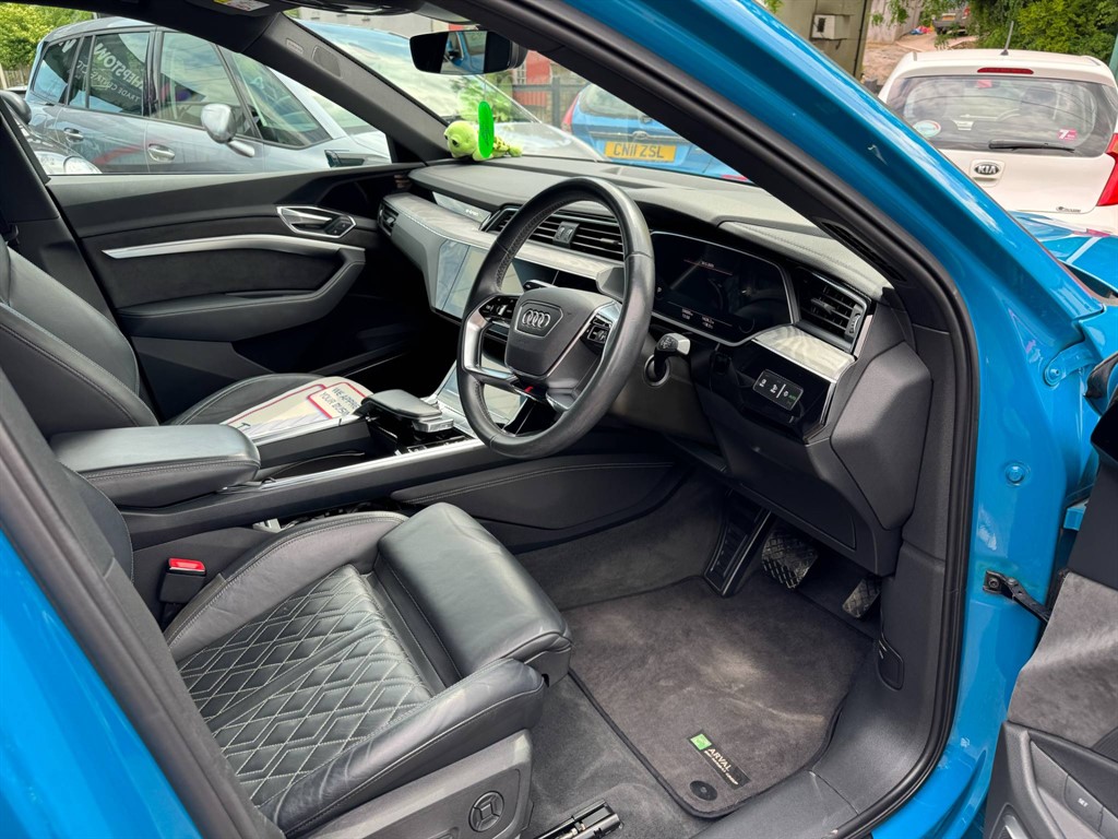 Used Audi e-tron 2021 for sale - 76146327: Photo 10