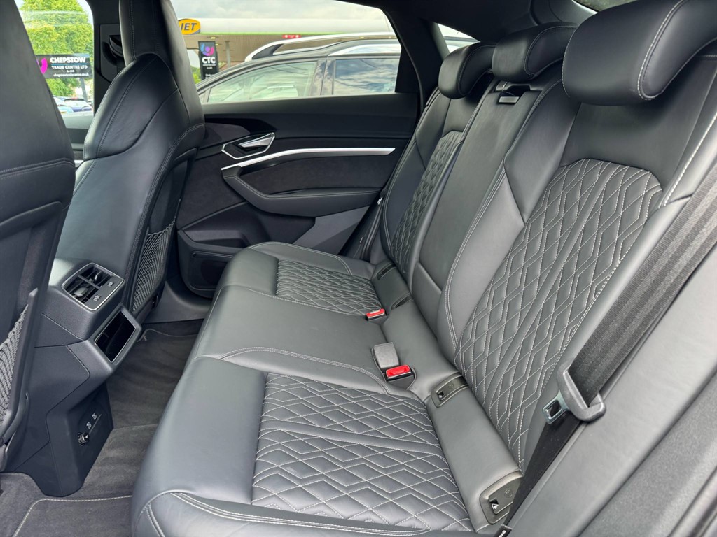 Used Audi e-tron 2021 for sale - 76146327: Photo 16