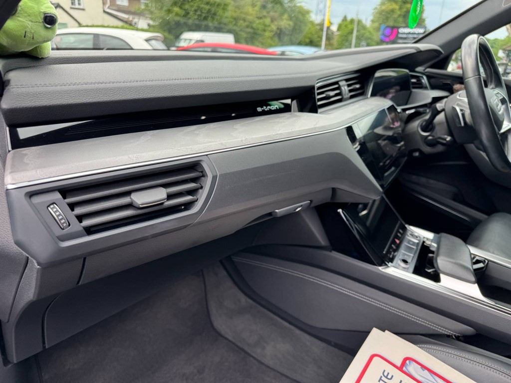 Used Audi e-tron 2021 for sale - 76146327: Photo 18