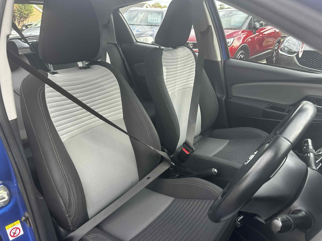 Used Toyota Yaris 2018 for sale - 76344225: Photo 10