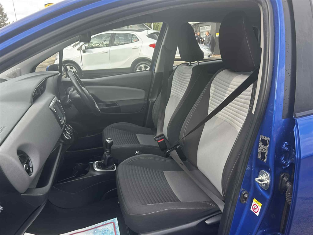 Used Toyota Yaris 2018 for sale - 76344225: Photo 17