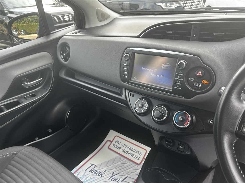 Used Toyota Yaris 2018 for sale - 76344225: Photo 9
