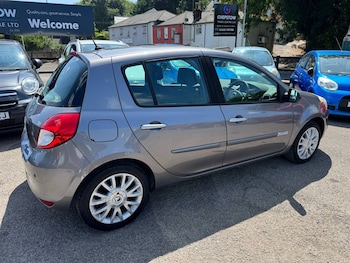 Used Renault Clio 2010 for sale - 75570154: Photo