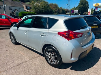 Used Toyota Auris 2015 for sale - 79459912: Photo