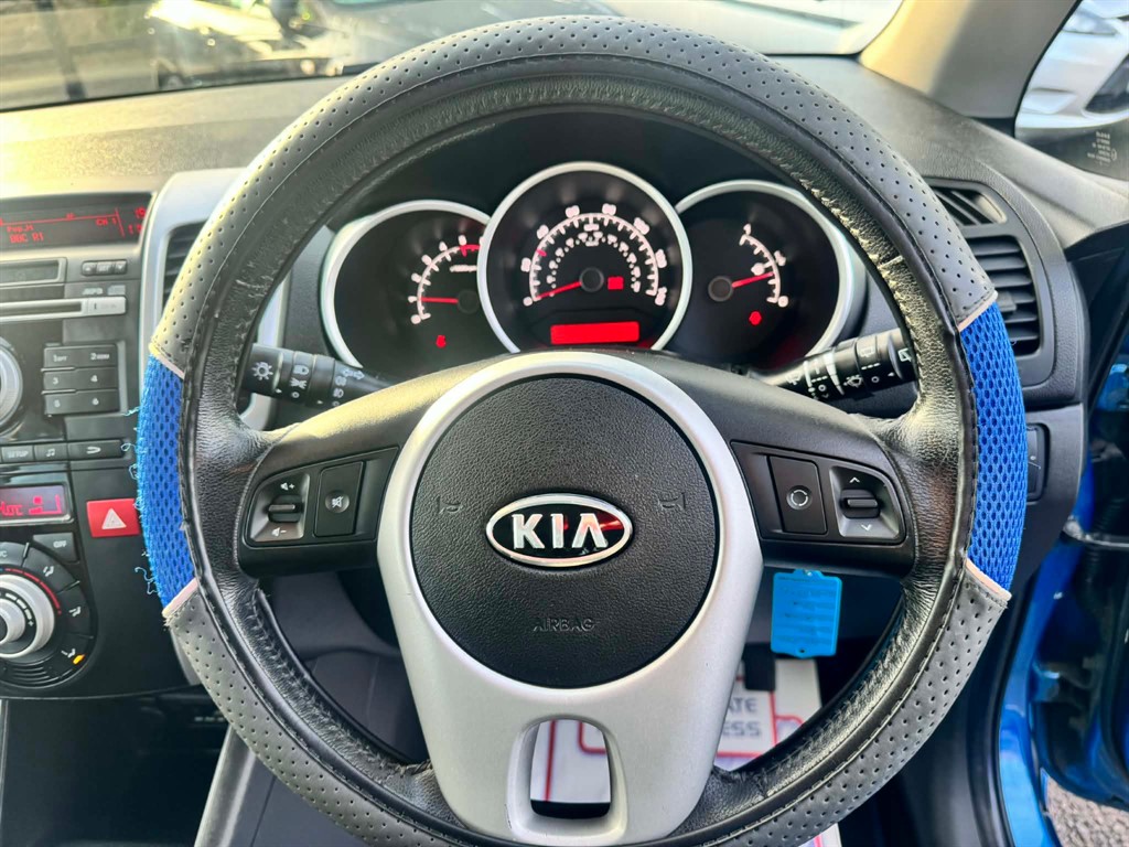 Used Kia Venga 2011 for sale - 76766595: Photo 10