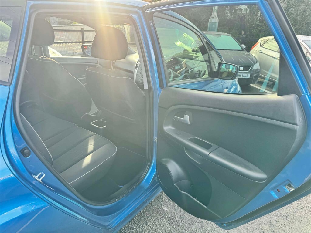 Used Kia Venga 2011 for sale - 76766595: Photo 13