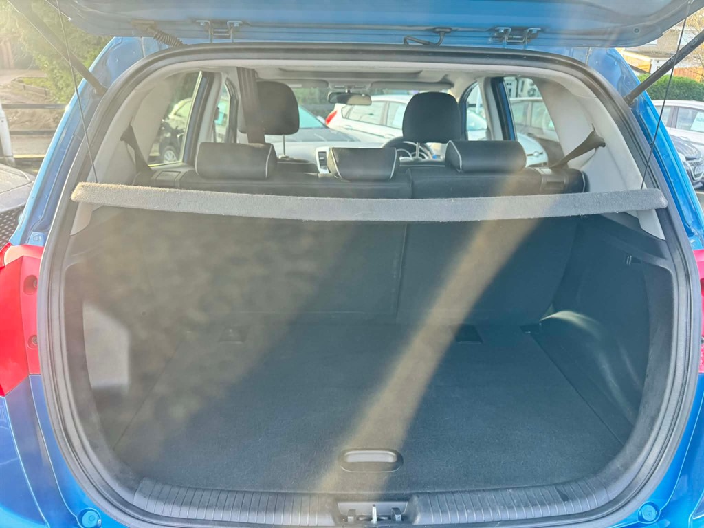 Used Kia Venga 2011 for sale - 76766595: Photo 15