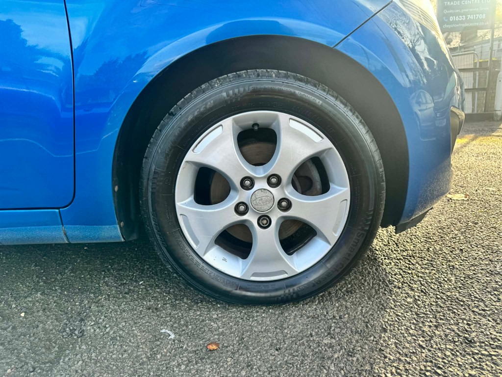 Used Kia Venga 2011 for sale - 76766595: Photo 8