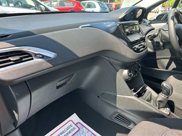 Used Peugeot 208 2015 for sale - 75570662: Photo 16
