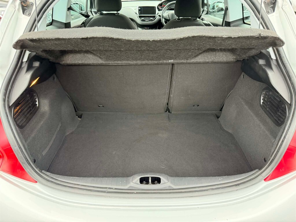 Used Peugeot 208 2014 for sale - 77563453: Photo 13