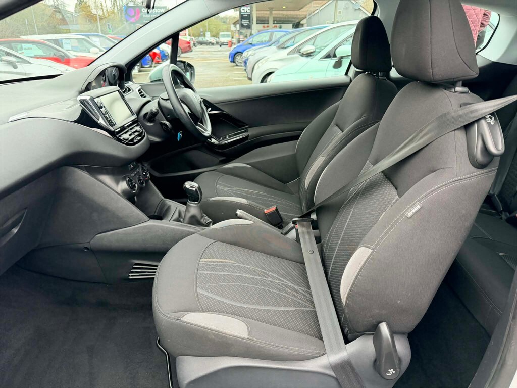 Used Peugeot 208 2014 for sale - 77563453: Photo 16