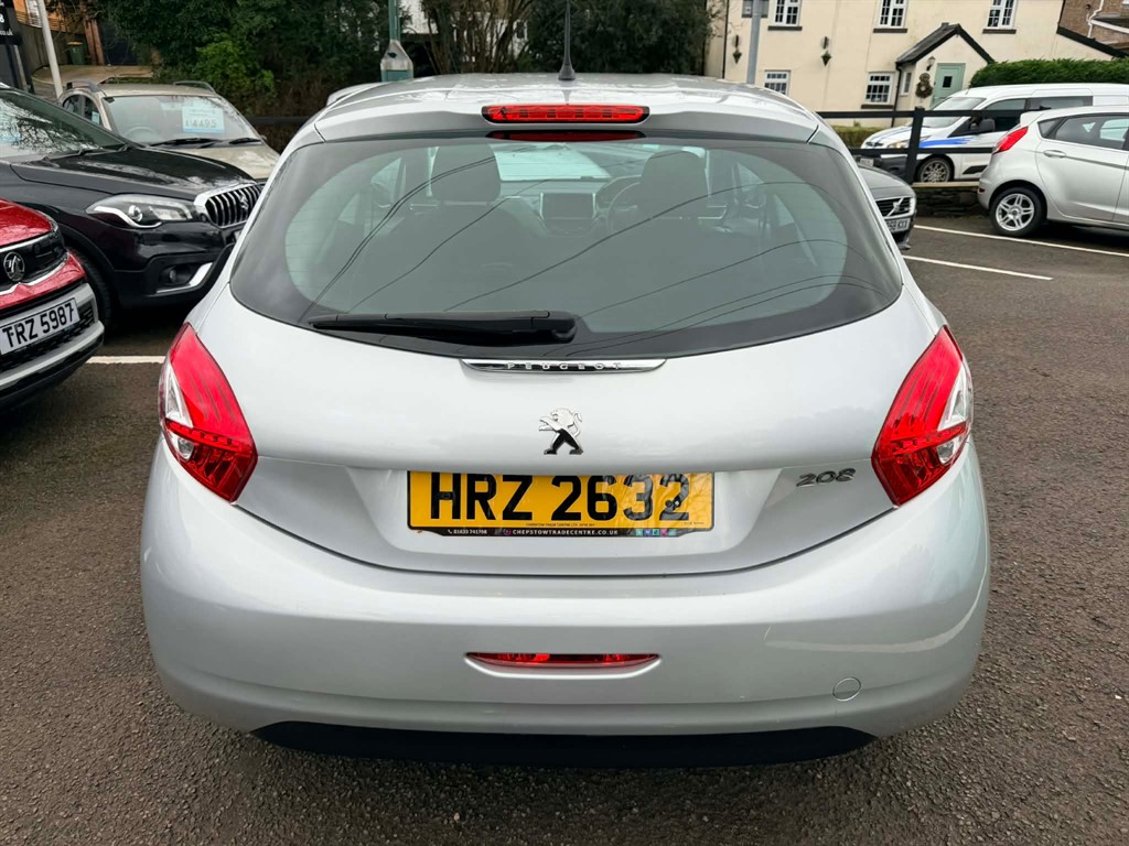 Used Peugeot 208 2014 for sale - 77563453: Photo 3