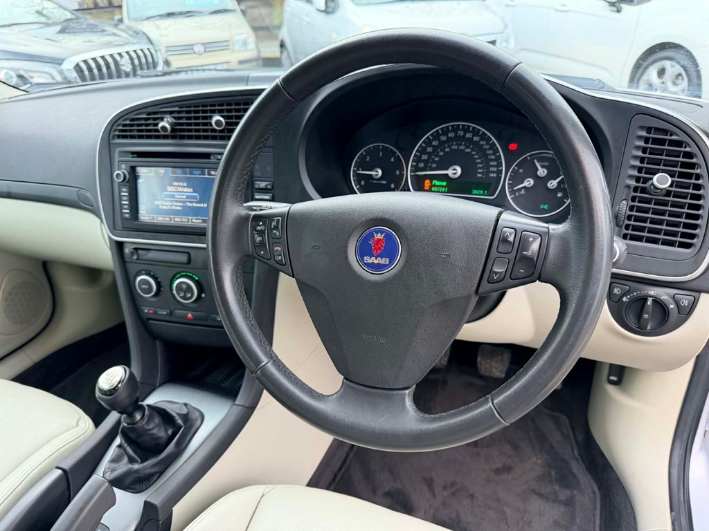 Used Saab 9-3 2010 for sale - 77588858: Photo 10