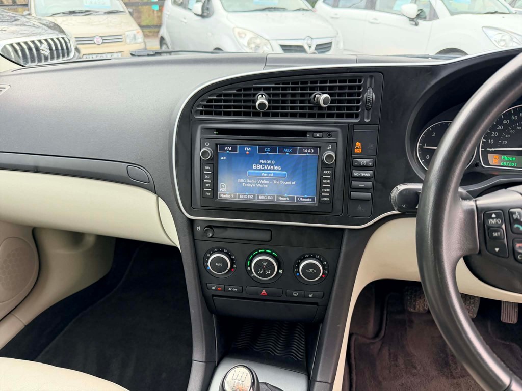 Used Saab 9-3 2010 for sale - 77588858: Photo 11