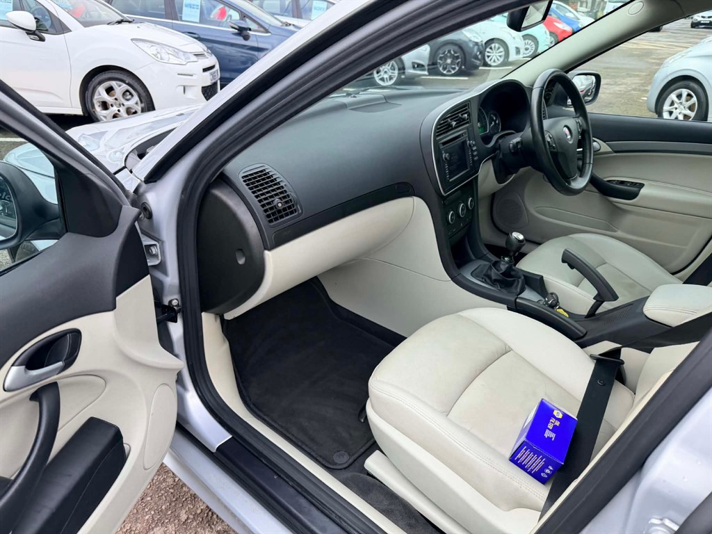 Used Saab 9-3 2010 for sale - 77588858: Photo 16