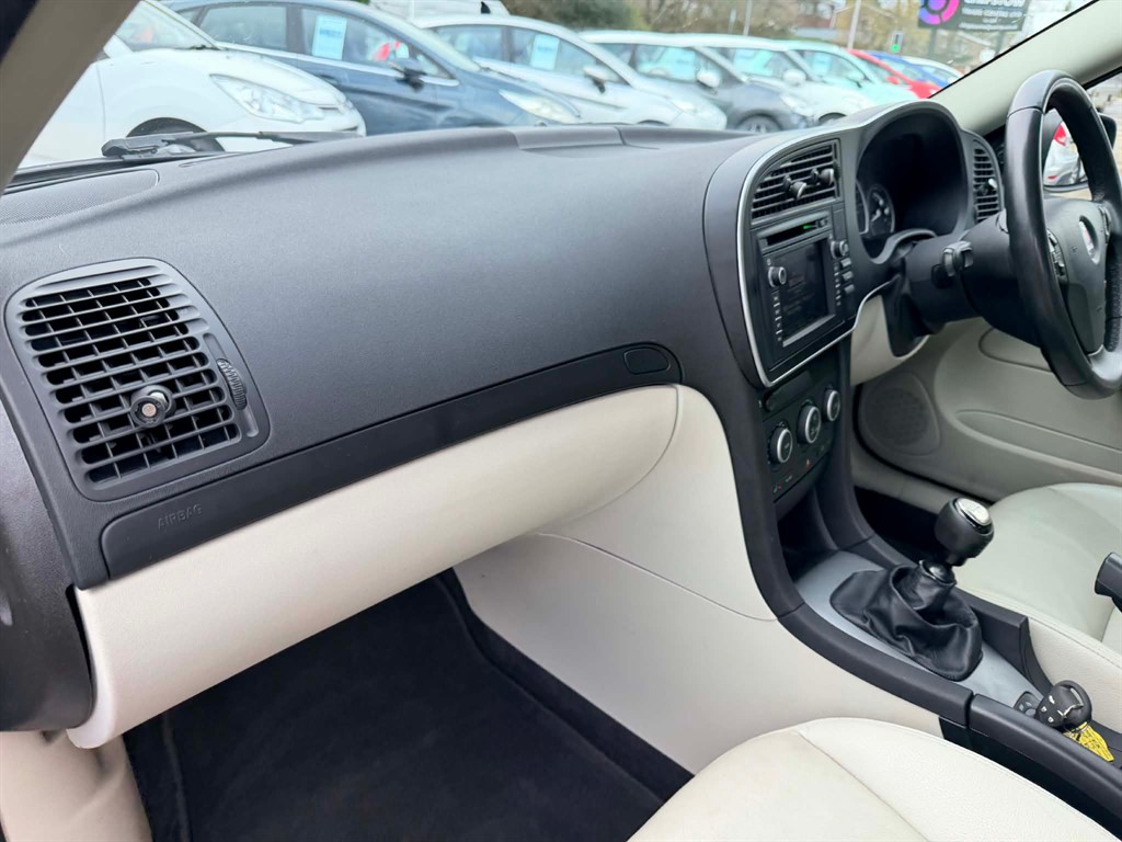 Used Saab 9-3 2010 for sale - 77588858: Photo 17