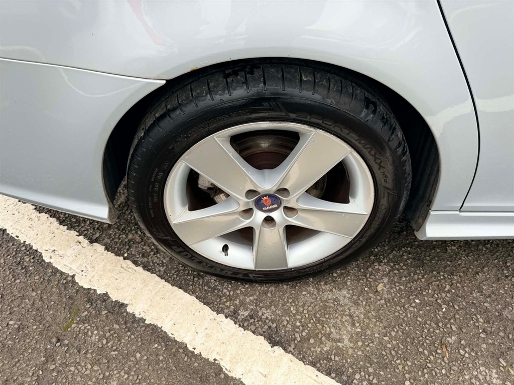 Used Saab 9-3 2010 for sale - 77588858: Photo 8