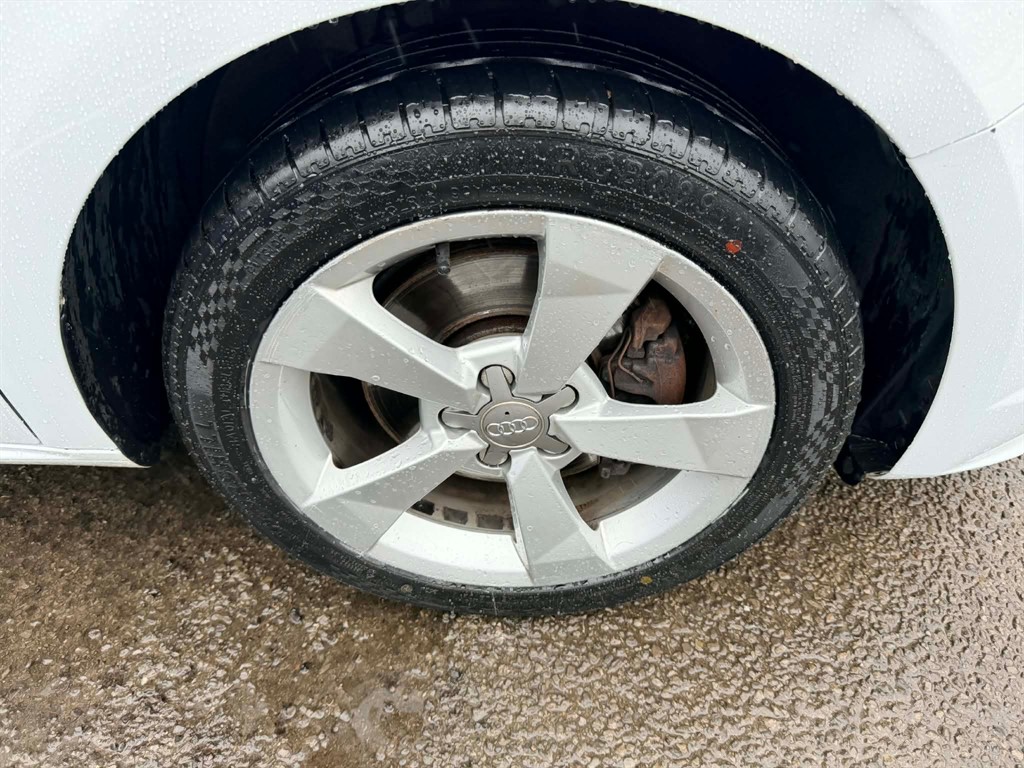 Used Audi A1 2015 for sale - 77556988: Photo 8