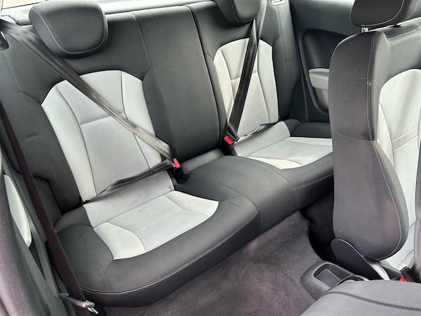 Used Audi A1 2010 for sale - 75570015: Photo 12