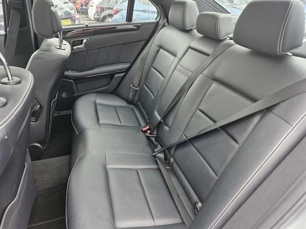 Used Mercedes-Benz E-Class 2010 for sale - 75570275: Photo 16