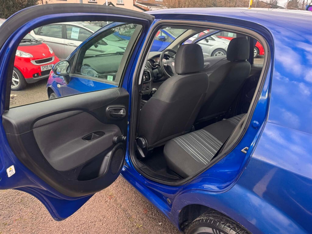 Used Fiat Punto Evo 2011 for sale - 76827014: Photo 16