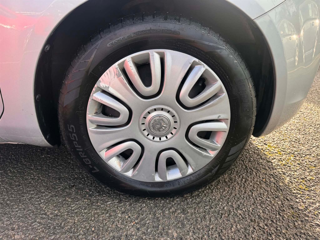 Used Vauxhall Agila 2012 for sale - 77367294: Photo 8