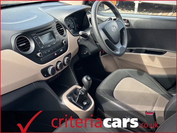 Used Hyundai i10 2015 for sale - 75570612: Photo 32
