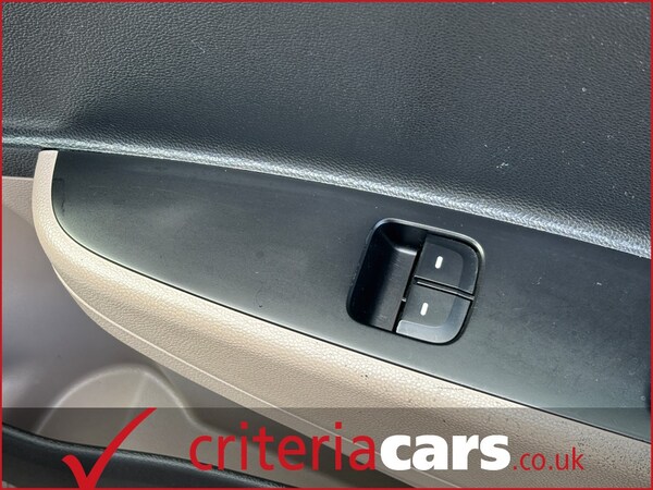 Used Hyundai i10 2015 for sale - 75570612: Photo 51