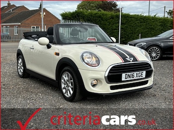Used MINI Convertible 2016 for sale - 75570016: Photo