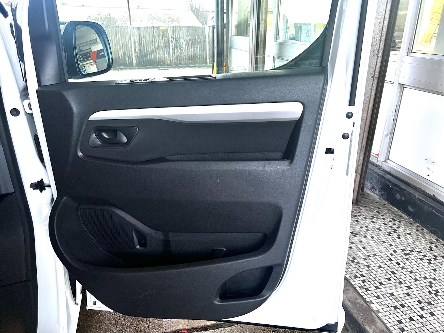 Used Vauxhall Vivaro 2019 for sale - 77191619: Photo 14