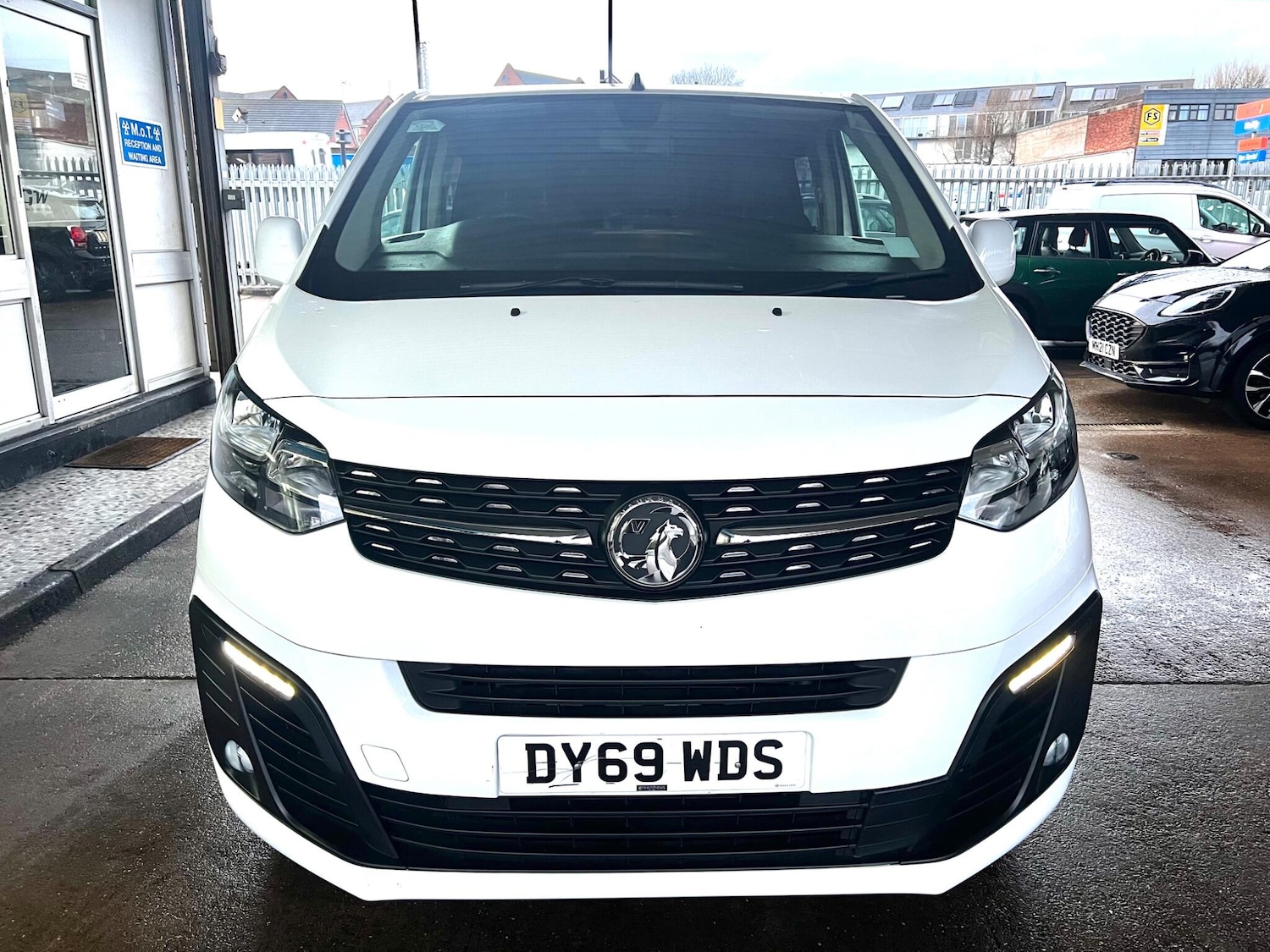 Used Vauxhall Vivaro 2019 for sale - 77191619: Photo 2