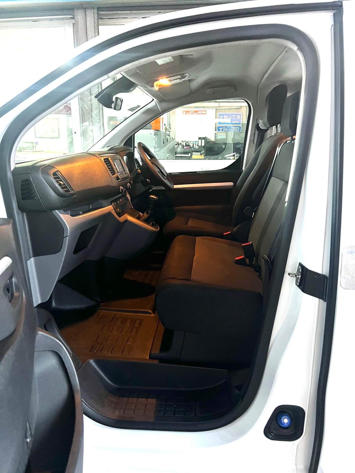 Used Vauxhall Vivaro 2019 for sale - 77191619: Photo 5