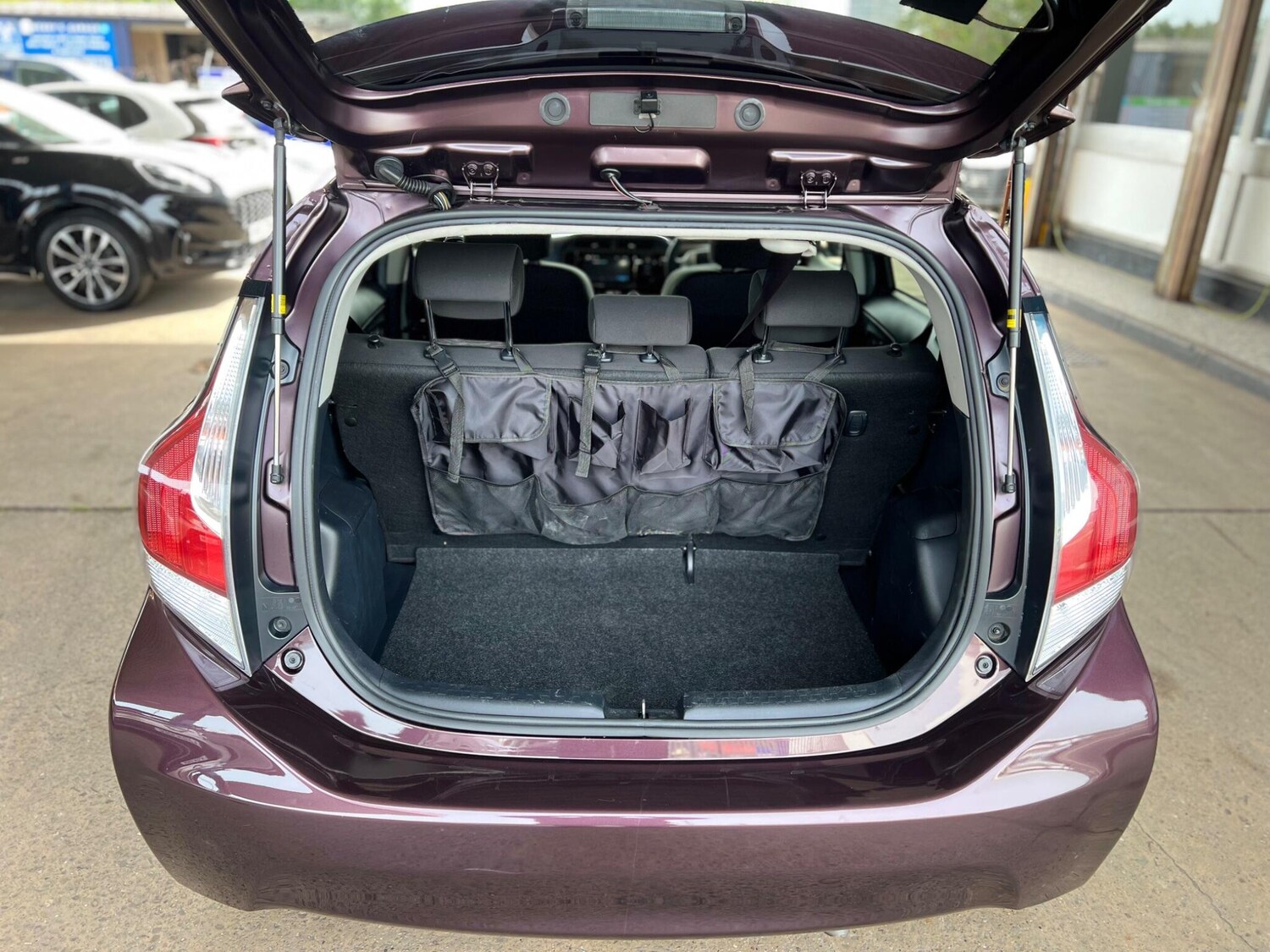 Used Toyota Aqua for sale - 78214800: Photo 11