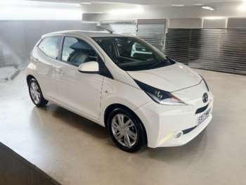 2017 (17) - 1.0 VVT-i X-Pression 5dr