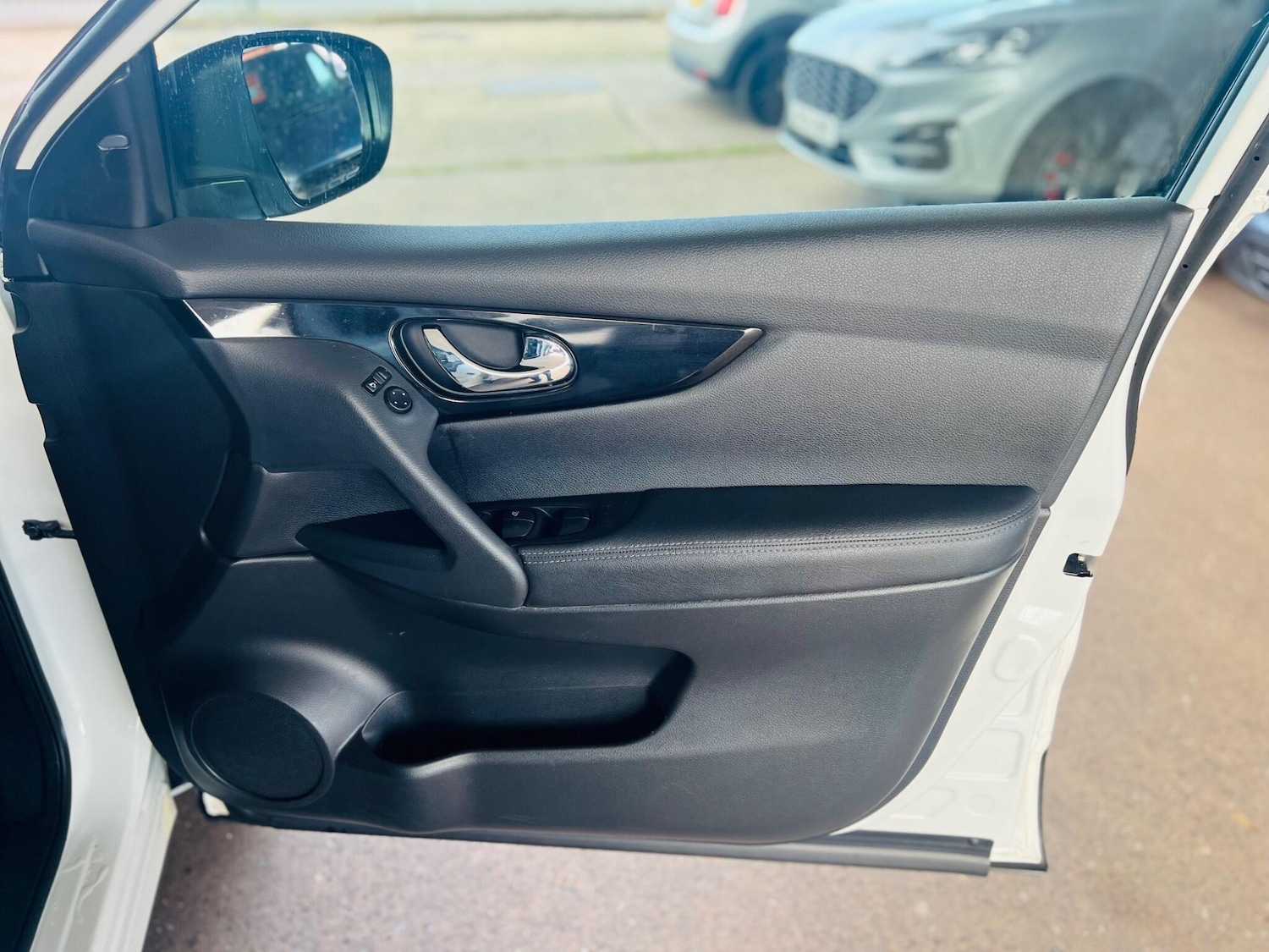 Used Nissan Qashqai 2016 for sale - 76456834: Photo 12