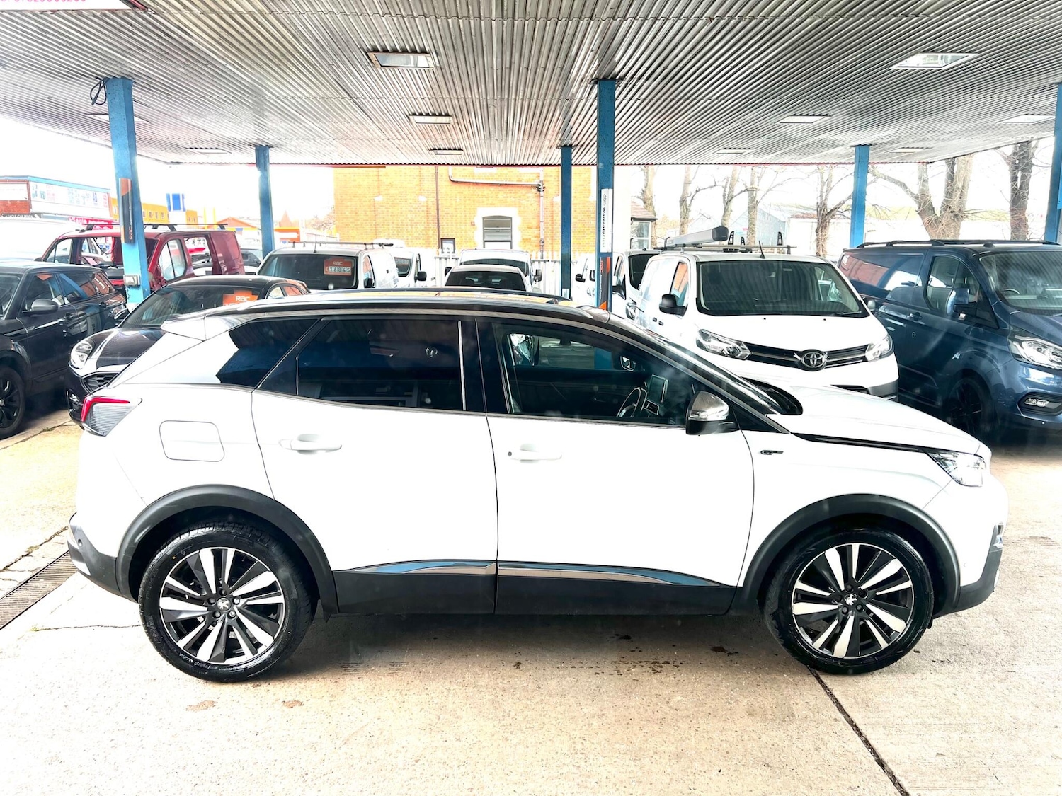 Used Peugeot 3008 2018 for sale - 77344393: Photo 8