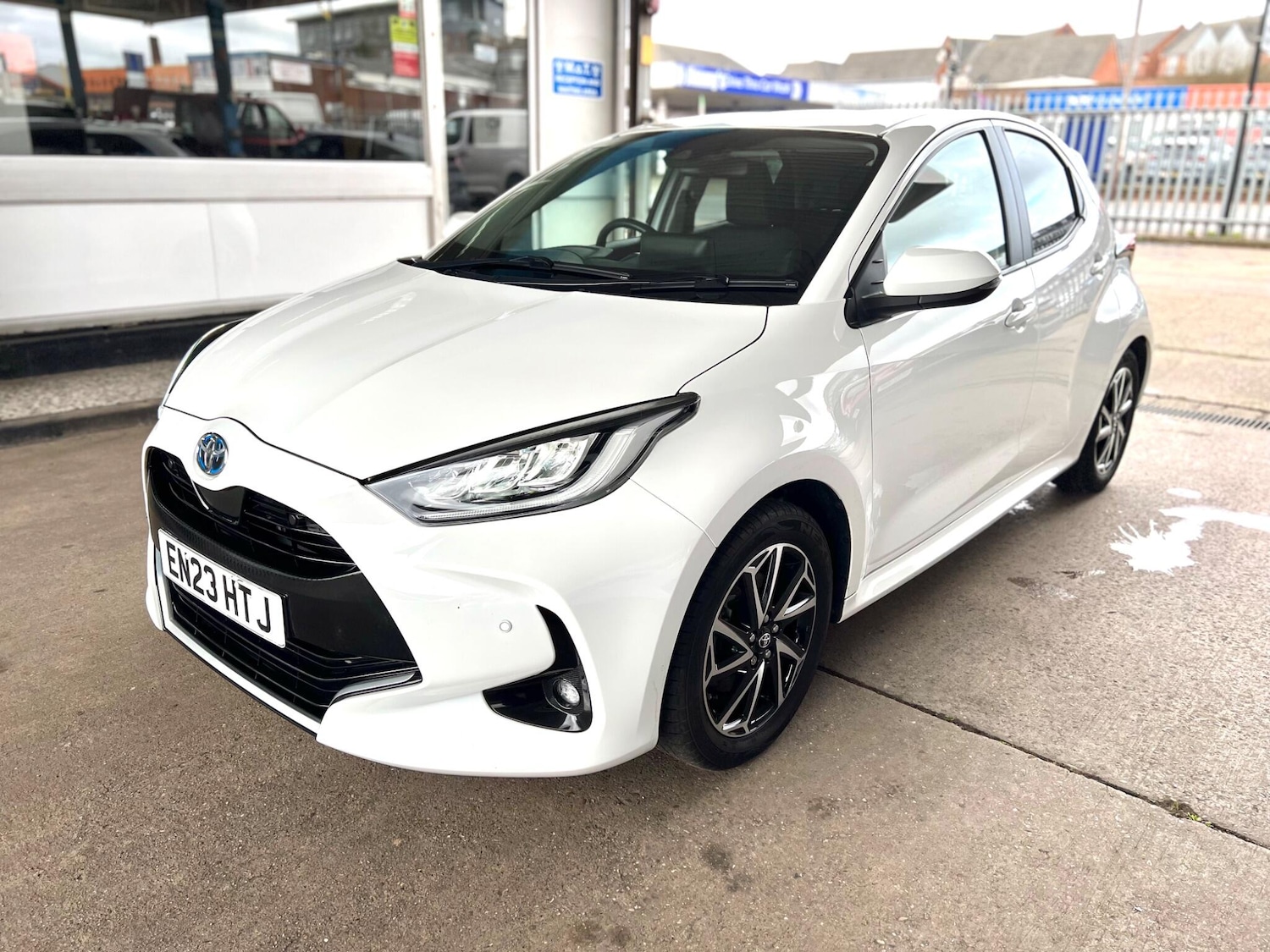 Used Toyota Yaris for sale - 77704732: Photo 3