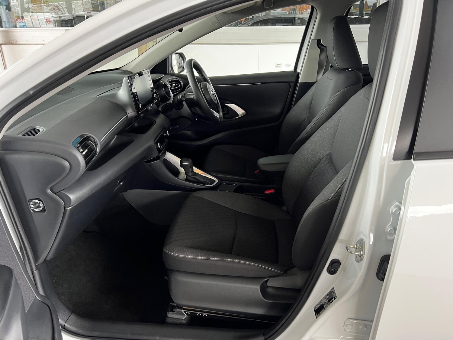 Used Toyota Yaris for sale - 77704732: Photo 5