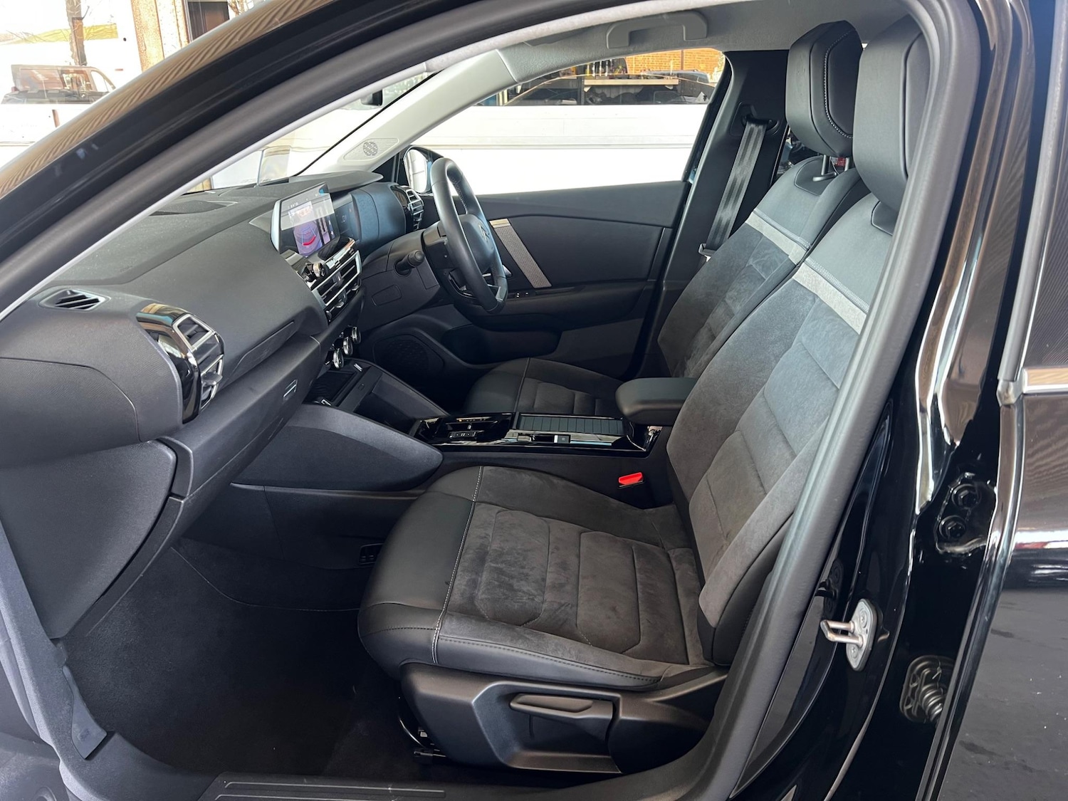 Used Citroen C4 2024 for sale - 77784470: Photo 5