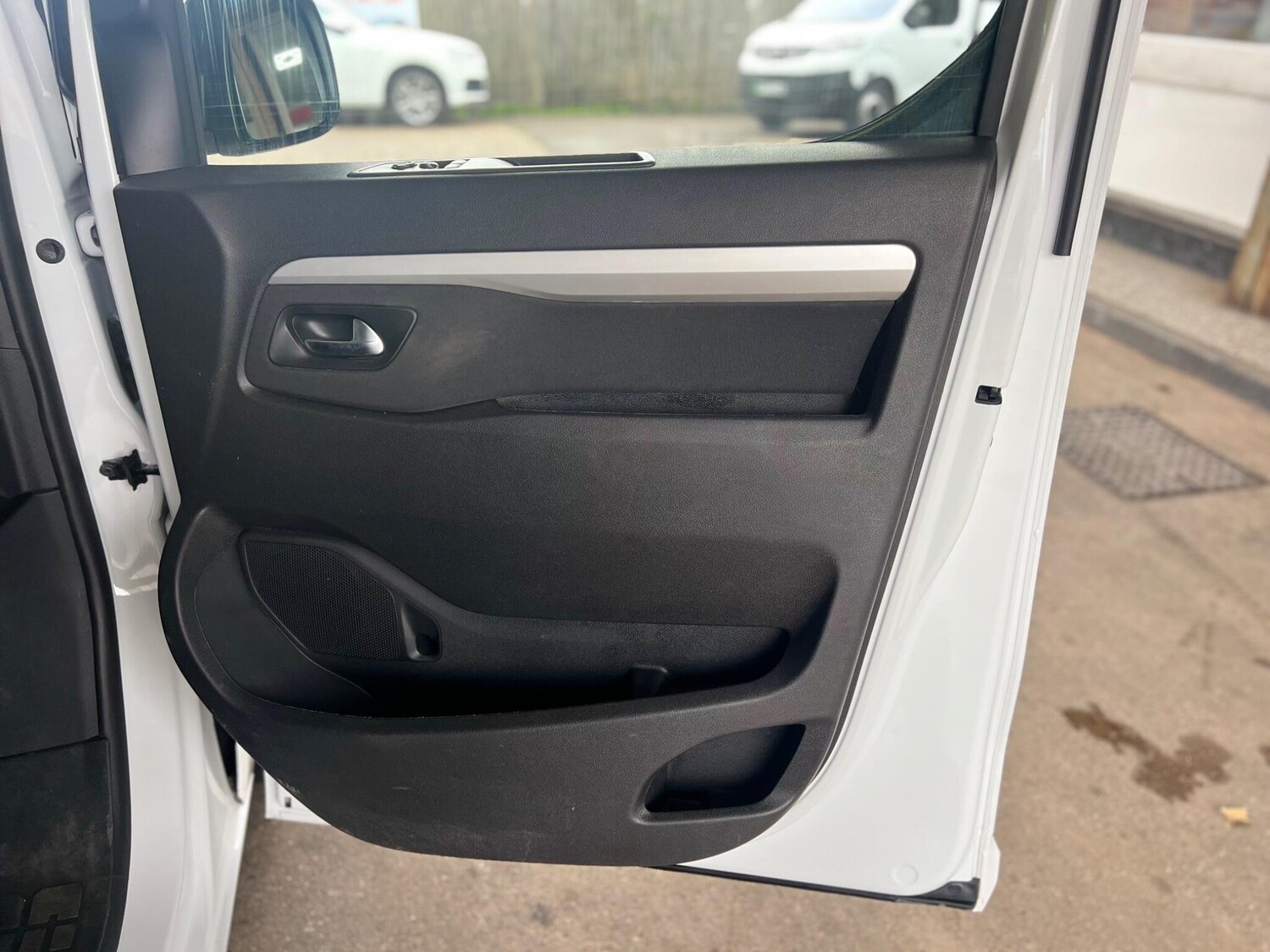 Used Vauxhall Vivaro 2023 for sale - 76270977: Photo 24