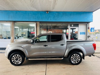 Used Nissan Navara 2019 for sale - 76498588: Photo