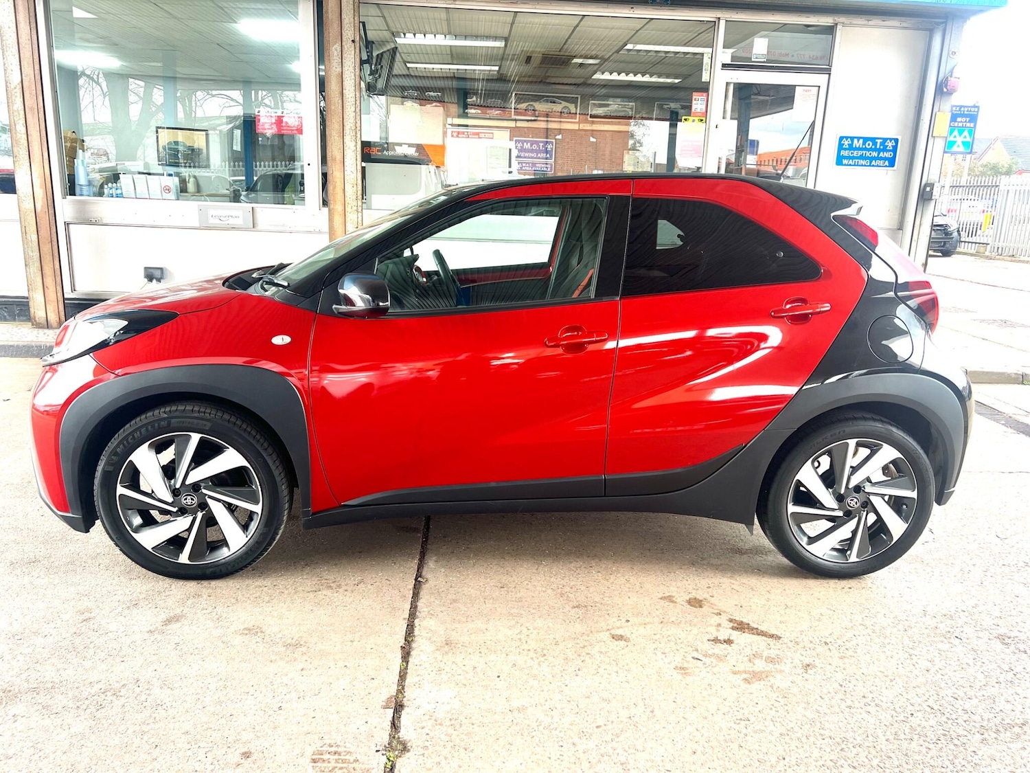 Used Toyota Aygo X 2023 for sale - 77705634: Photo 4