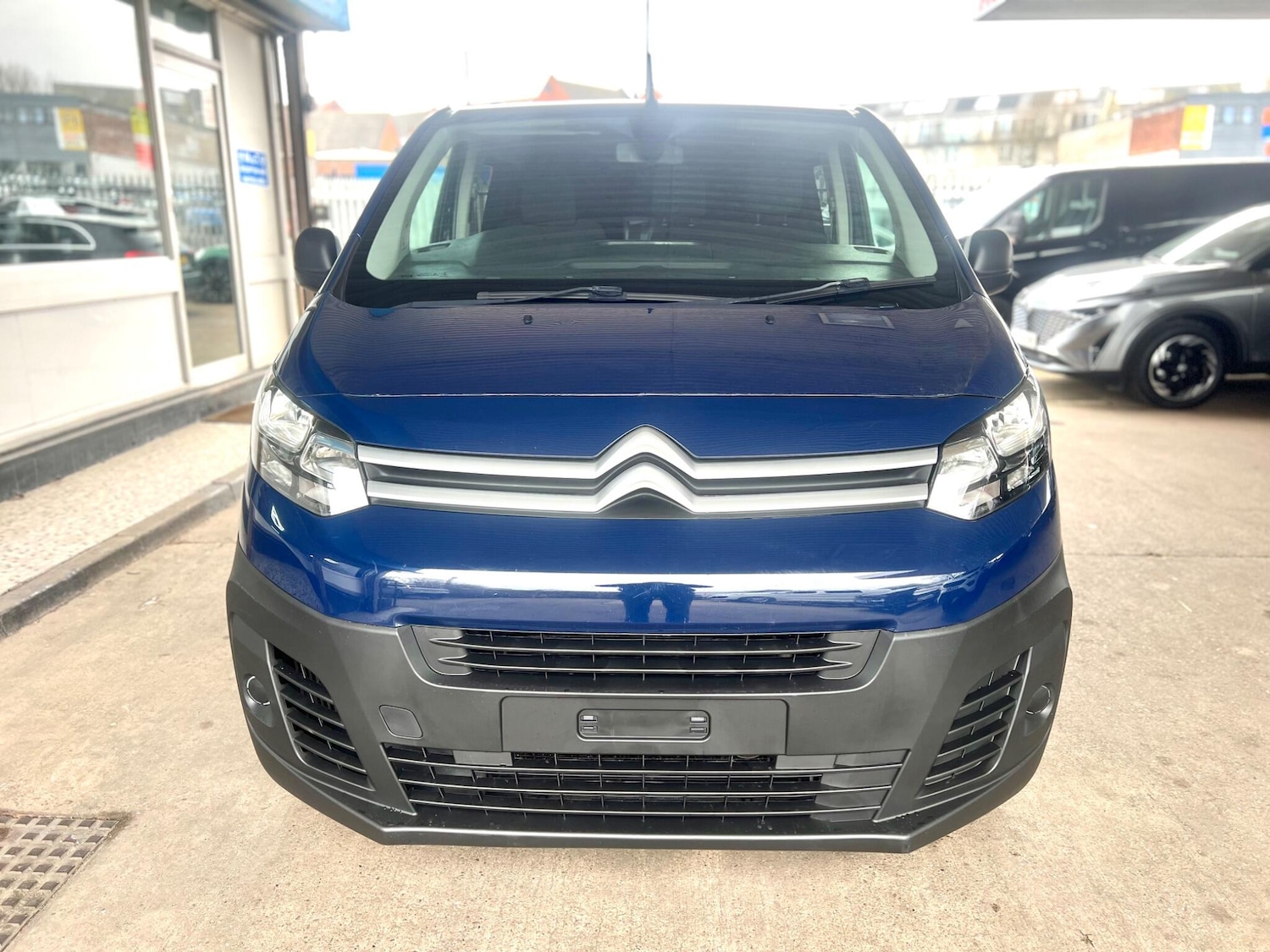 Used Citroen Dispatch 2017 for sale - 77824814: Photo 2