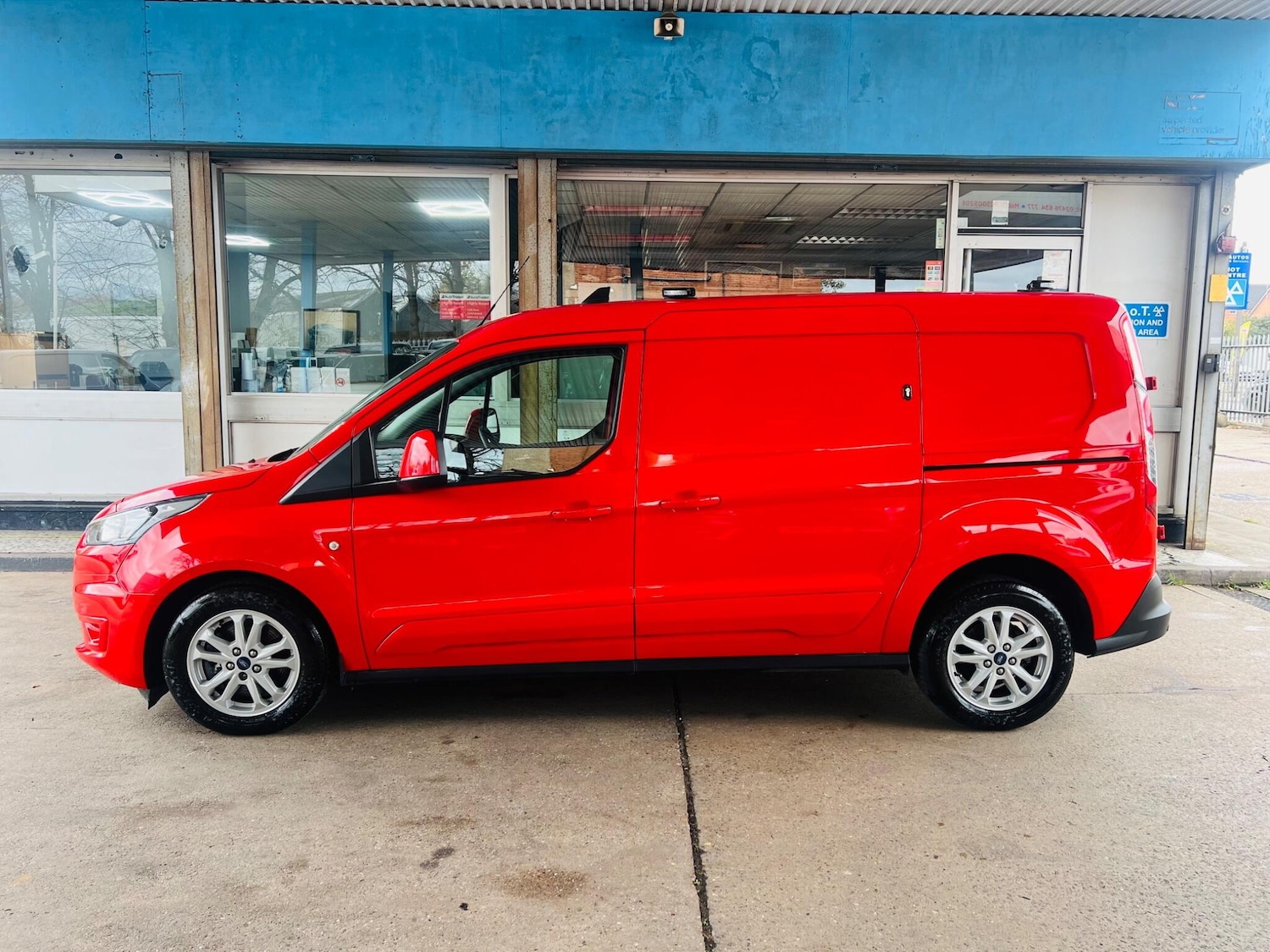 Used Ford Transit Connect 2023 for sale - 78035141: Photo 4