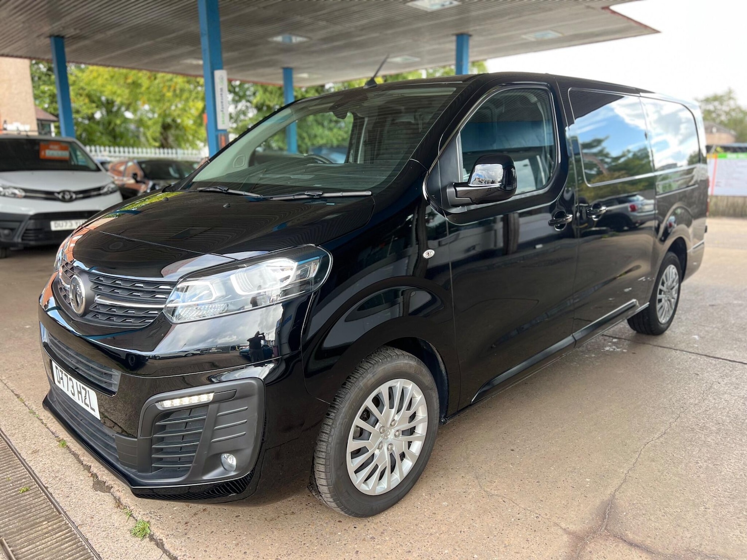 Used Vauxhall Vivaro 2024 for sale - 76988157: Photo 3