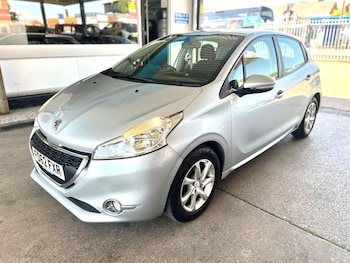Used Peugeot 208 2013 for sale - 78829921: Photo