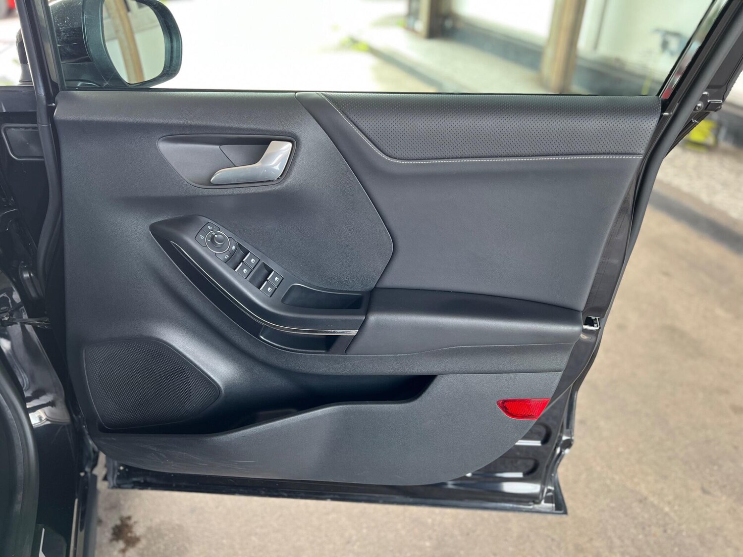 Vehicle 25