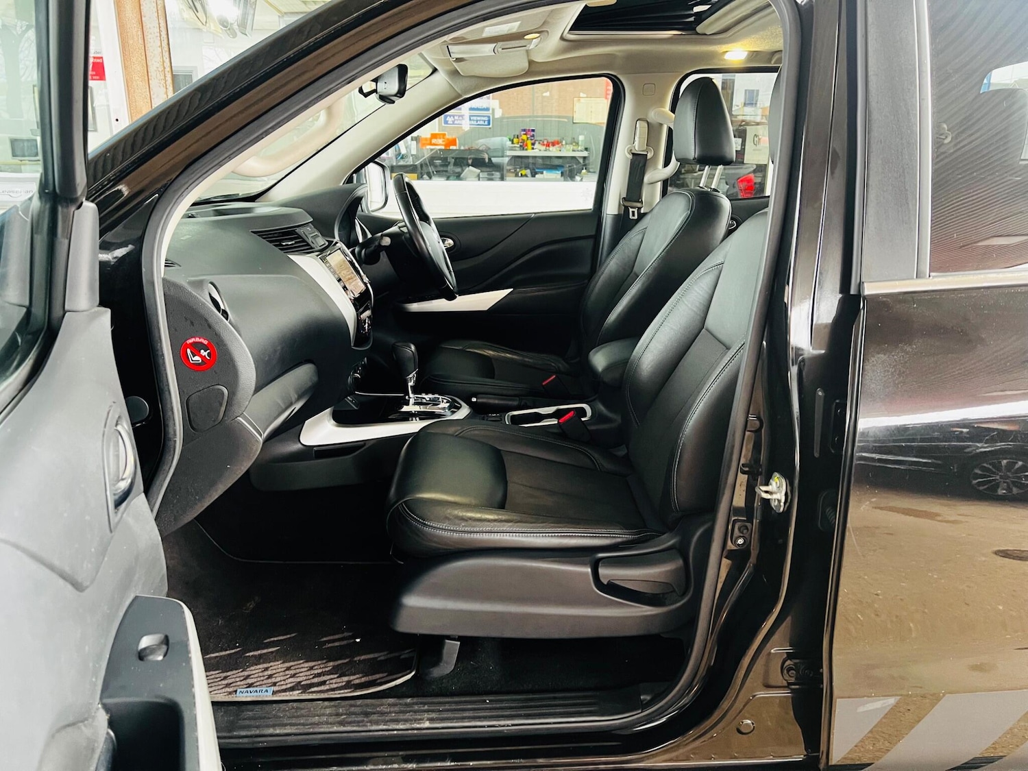 Used Nissan Navara 2021 for sale - 77021028: Photo 14