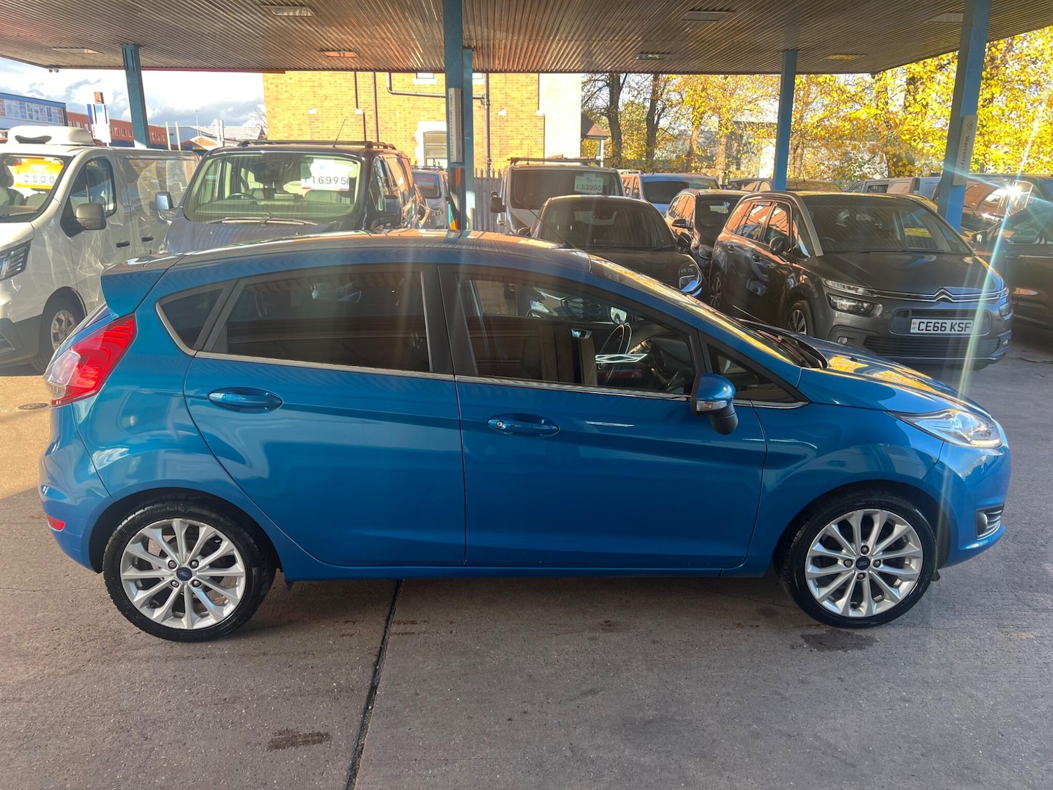 Used Ford Fiesta 2015 for sale - 76348943: Photo 8
