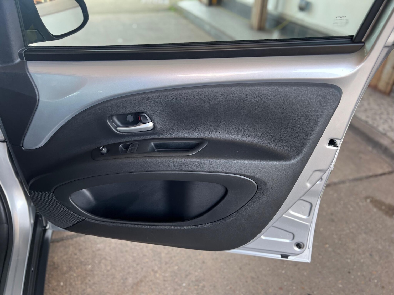 Used Toyota Aygo X 2022 for sale - 77784320: Photo 11